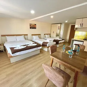 Comfort Nevvaz Suit Taksim 3*, Стамбул Турция